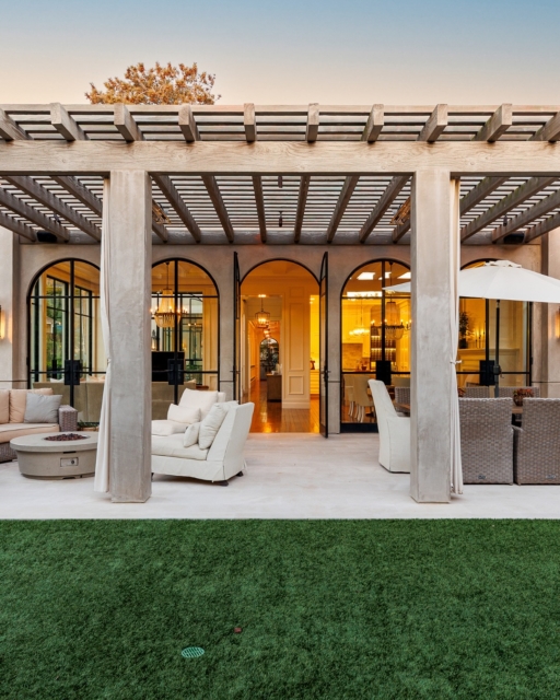 Trick-or-treating by the beach? Yes please.

Our homes make the perfect base for fall memories — from pumpkin carving to coastal sunsets.

#HalloweenByTheBeach #FallWithPSPlatinum #OctoberNights