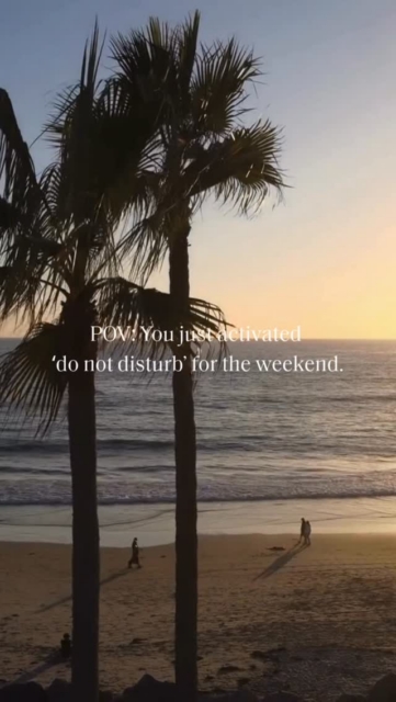 The only screen you should be staring at tonight. 

The work week is officially over. Trade your blue light for golden hour, unplug, and let the weekend begin.

Wish you were watching this in person? We still have a few luxury escapes open for late April and May.

Link in bio to book your coastal reset.

#DoNotDisturb #SunsetVibes #SanDiegoSunsets #GoldenHour #WeekendReset LuxuryRental StayWithPSPlatinum